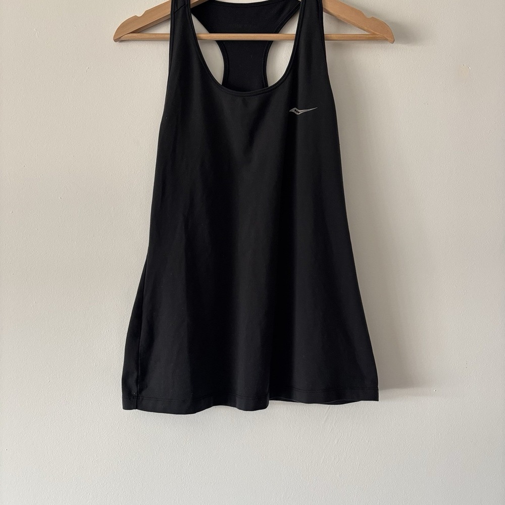 Saucony Shirt Womens M ( NO TAG ) Racerback Running Tank Top Lightweight Gym